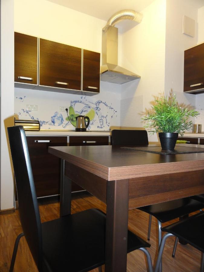 Apartament Centrum Gieldowa Varsóvia Exterior foto